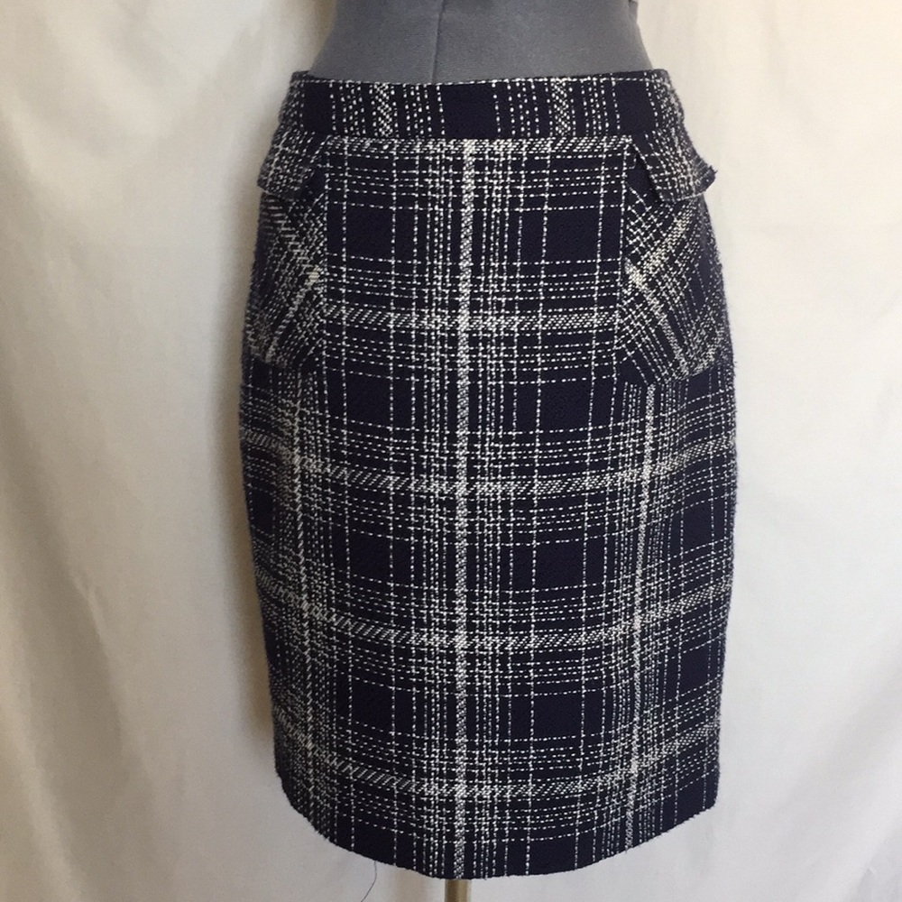 Beautiful halogen tweed skirt